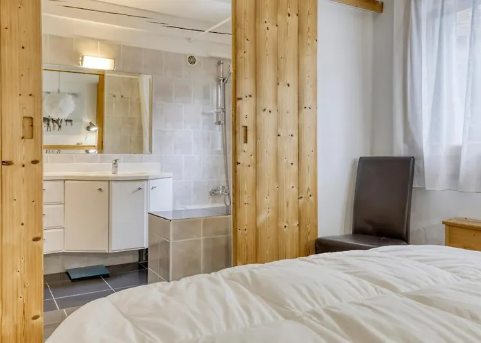 Rénové à - 2 Chambres, Wifi, Parking Et Animaux Admis - Fr-1-453-296 *